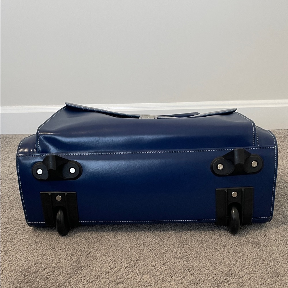 McKlein Edgebrook Navy Leather Rolling Briefcase Laptop Bag Lock Key - Picture 12 of 16